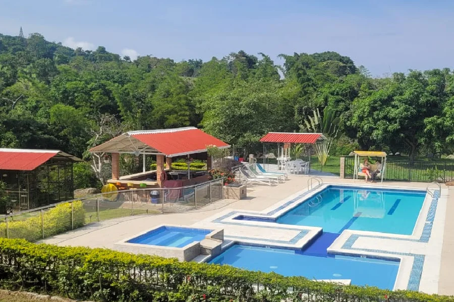 Fincas en alquiler en Cundinamarca con piscina Finca California